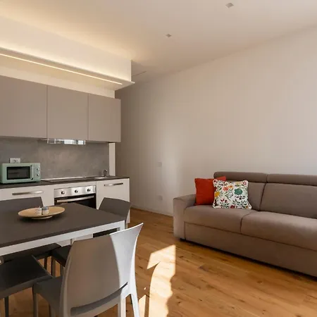 Lejlighed Bright Design - Isola District - Metro M3 Milano