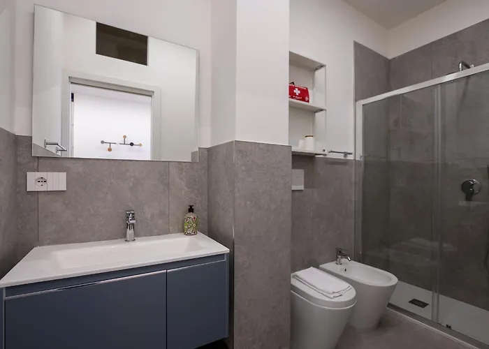 Bright Design - Isola District - Metro M3 Milano